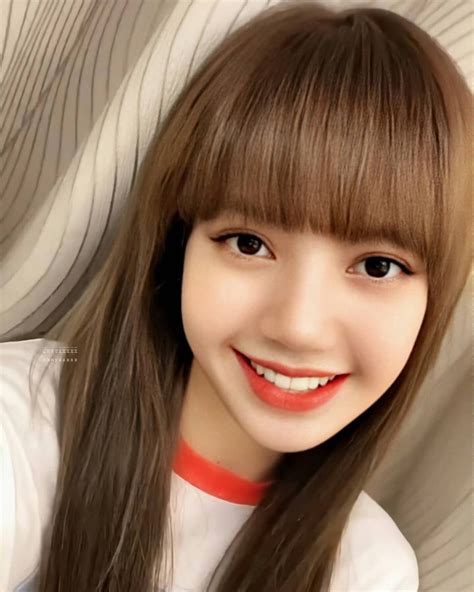 lalisa sexy|BLACKPINKs Lisa Shares Stunning Photos From Her Crazy。